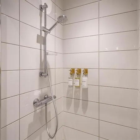 La Cour Du Cygne - By Prestiplace