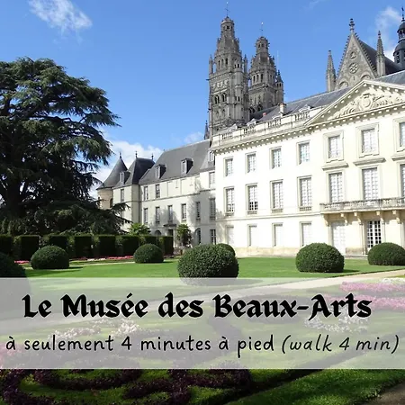 La Cour Du Cygne - By Prestiplace * تور