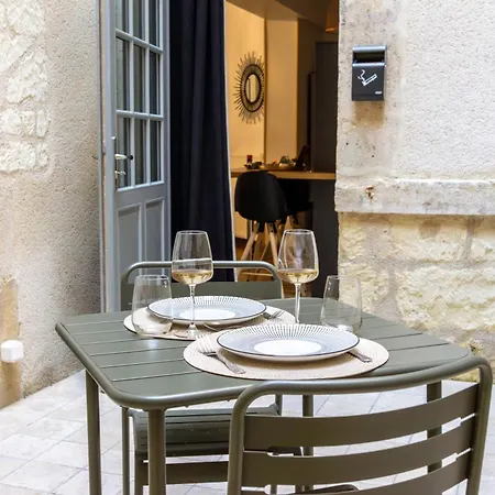 La Cour Du Cygne - By Prestiplace *