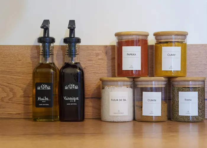 La Cour Du Cygne - By Prestiplace * تور